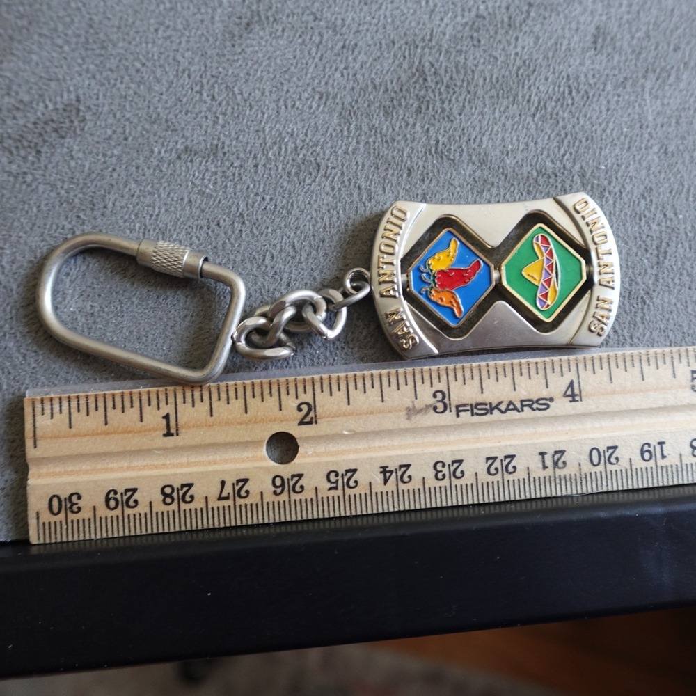 Texas Keychain Enamel Double Spinner Sombrero Pepper Route 66 Destination Travel - Picture 3 of 4